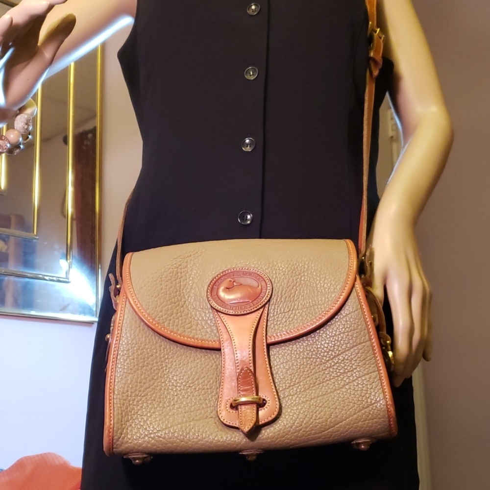 Pre-owned All weather Leather Dooney & Bourke